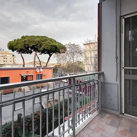 Pirhouse * Rome